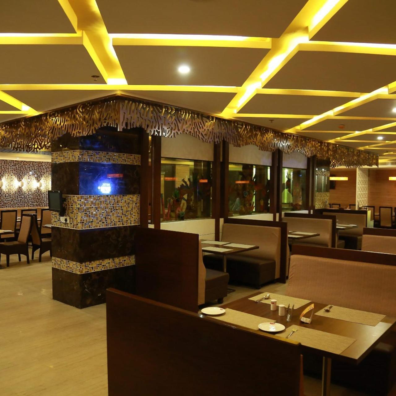 Hotel Svm Grand Medipally Гайдарабад Екстер'єр фото