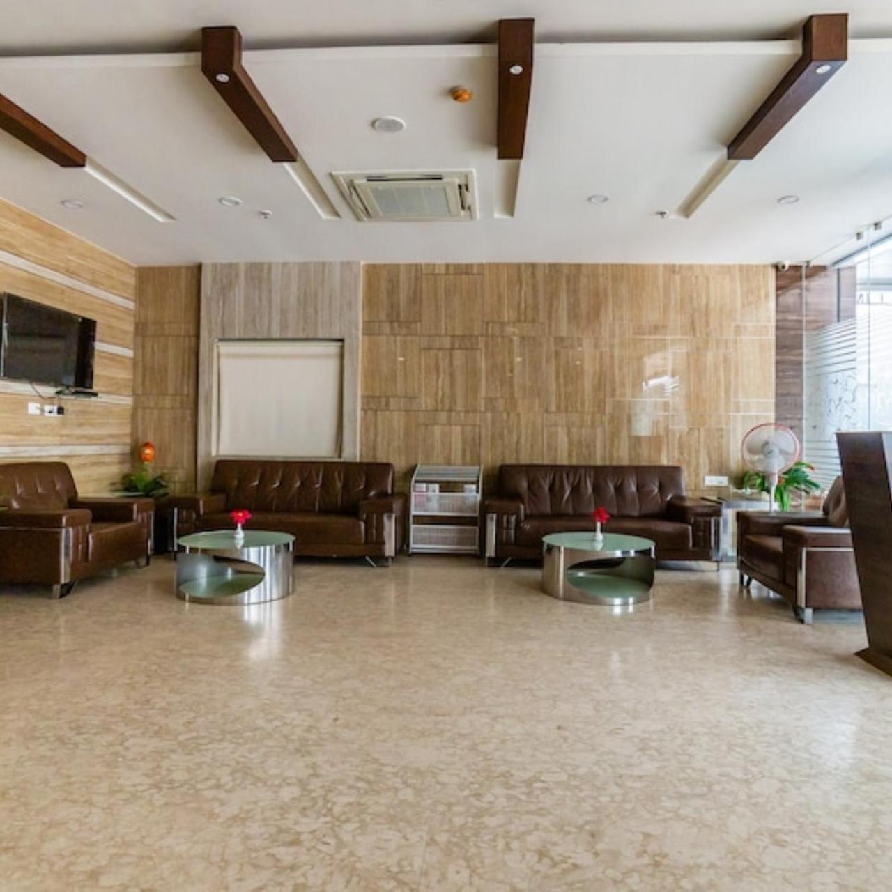 Hotel Svm Grand Medipally Гайдарабад Екстер'єр фото