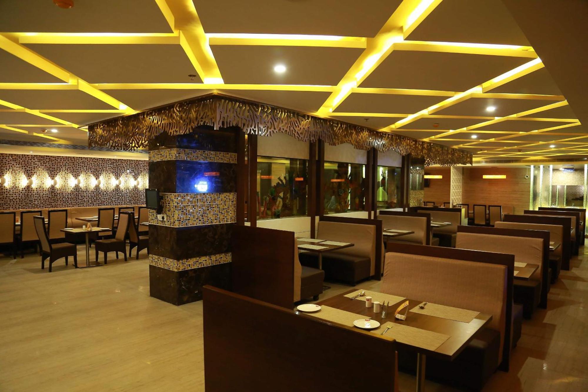 Hotel Svm Grand Medipally Гайдарабад Екстер'єр фото